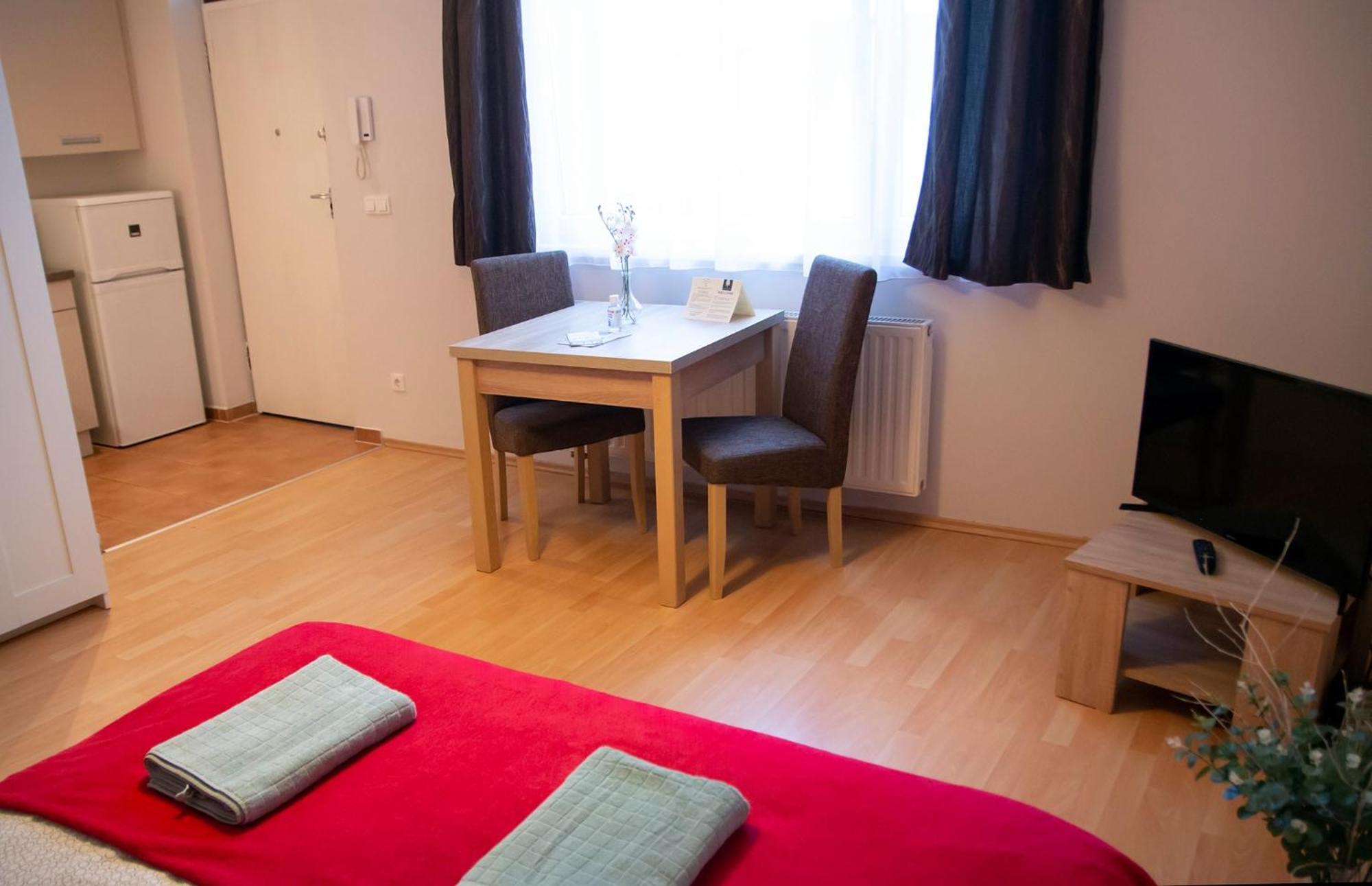 Keleti Studio Apartments Budapest Luaran gambar