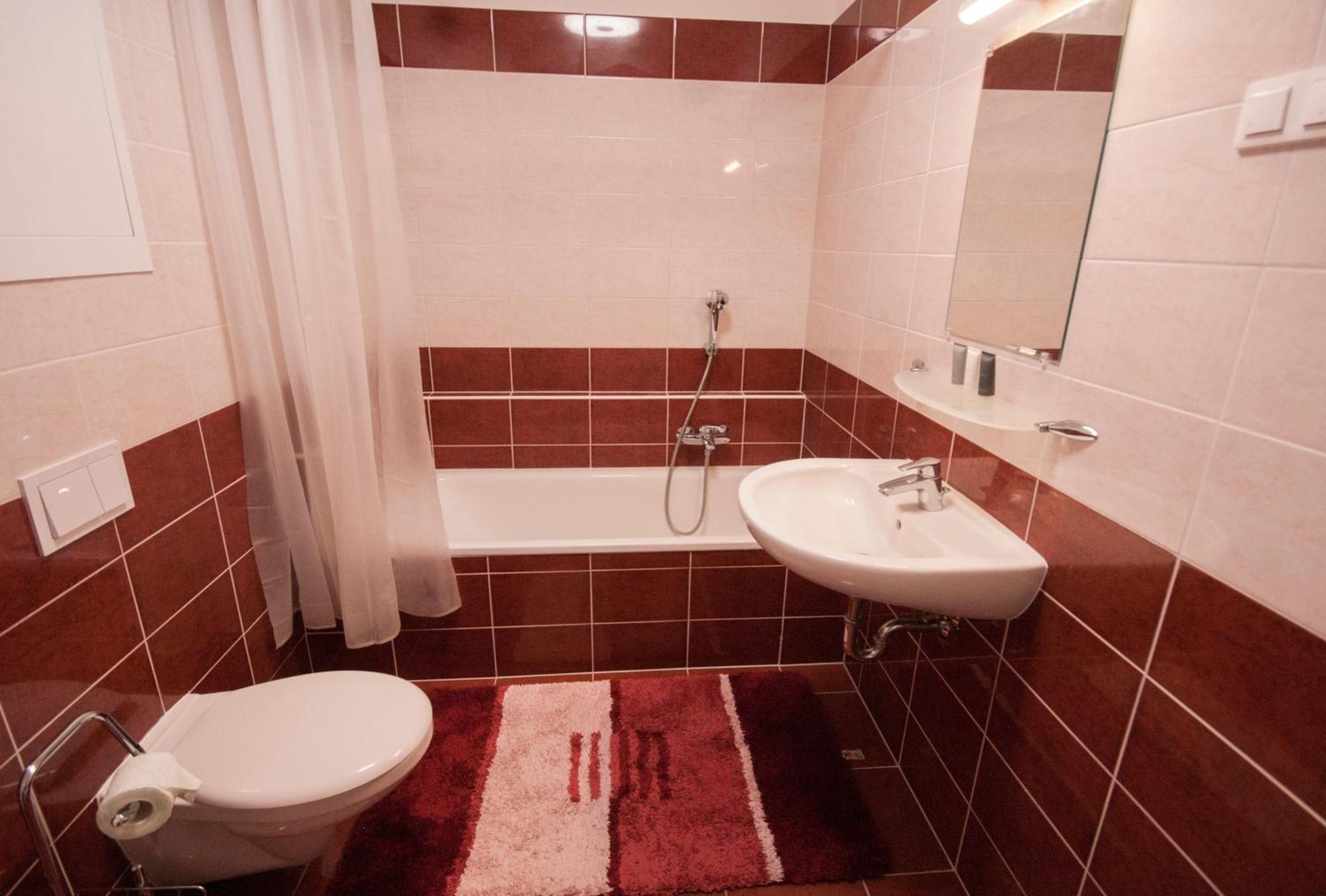 Keleti Studio Apartments Budapest Luaran gambar